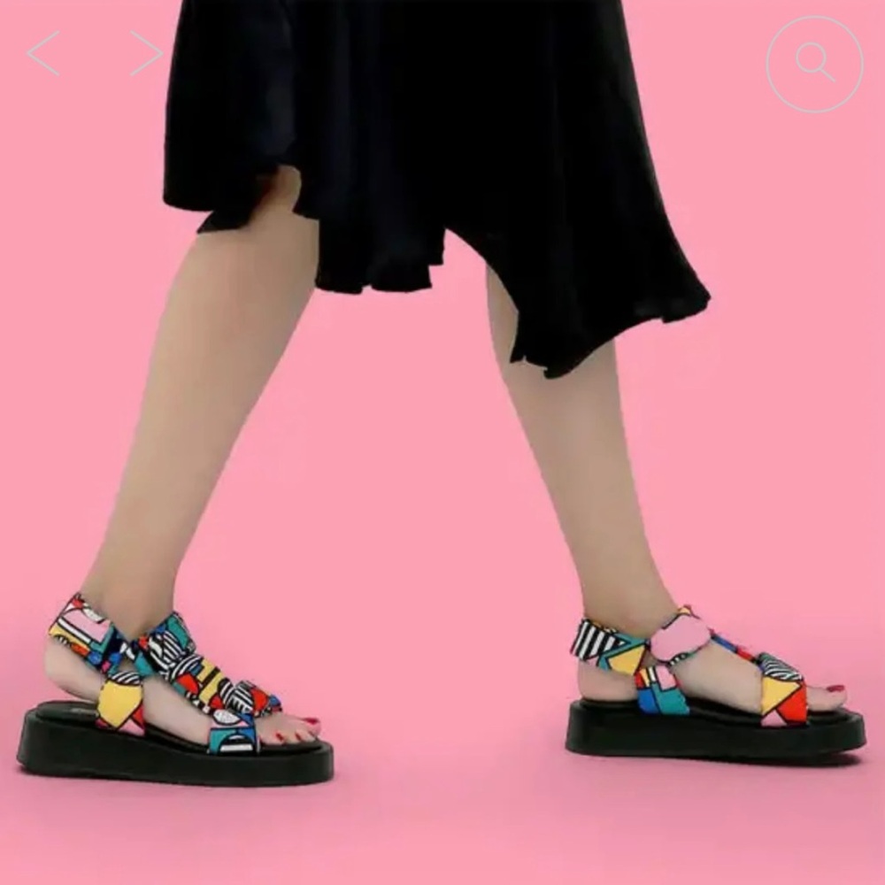 Gorgeous women’s sandals!
